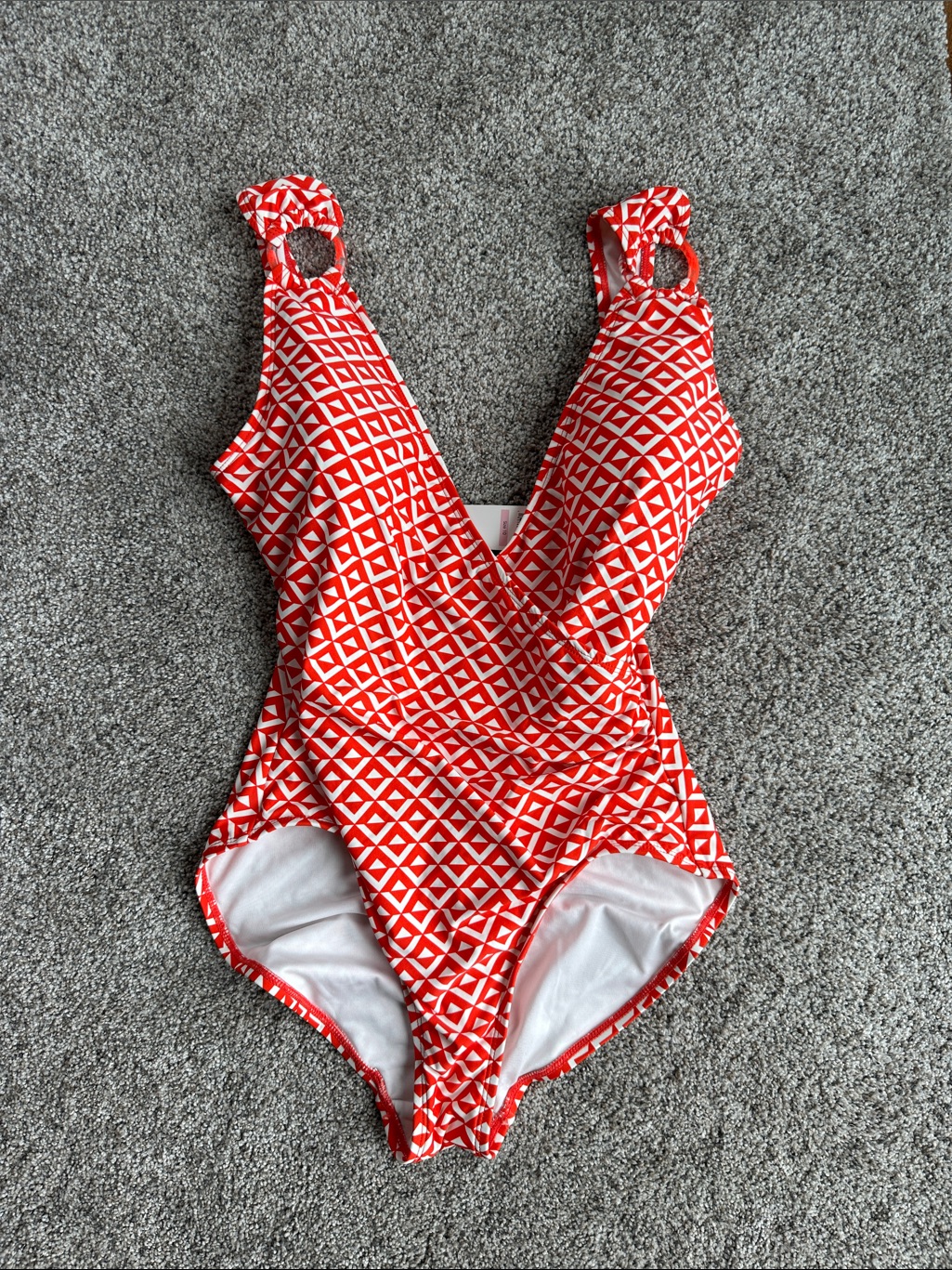 Carmen Marc Valvo Red & White Geometric One-Piece Swimsuit